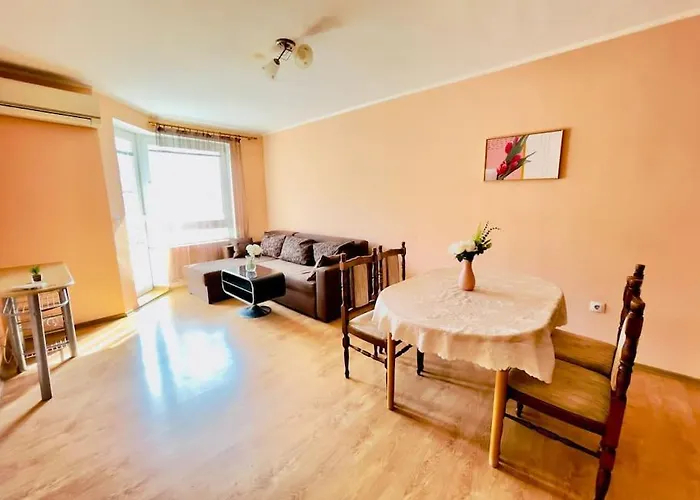 Apartment Central Pulse Warna