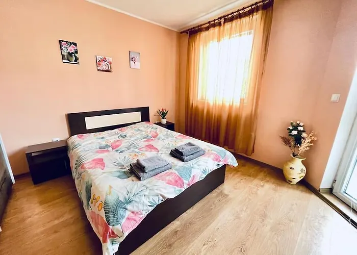 Apartment Central Pulse Warna